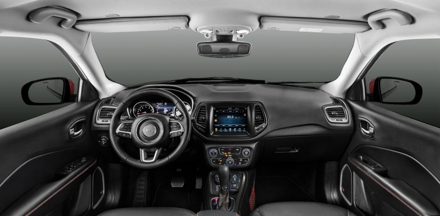 Торпедо Jeep Compass Trailhawk 2016 года  (LA) (фото 9 из 27)